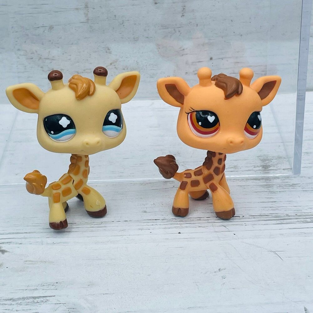 Littlest Pet Shop Giraffe Lot of 2 Standing Teal Brown Eyes Figures Hasbro Vtg